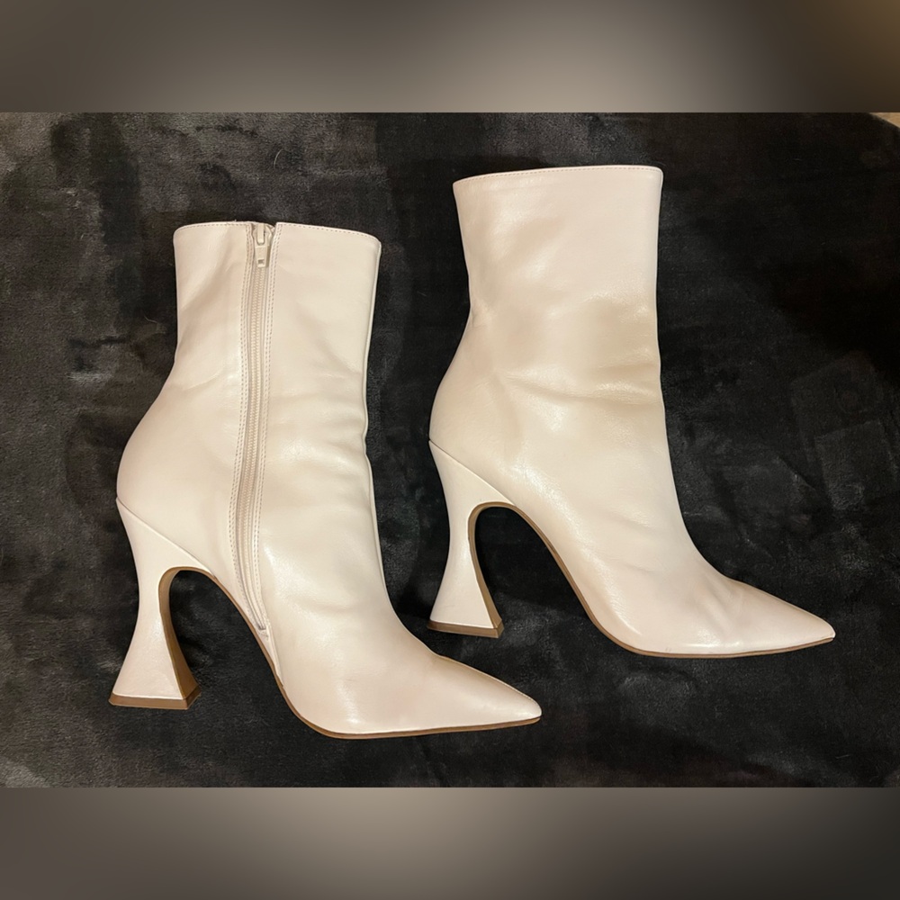 Steve Madden Cream Heeled Boots